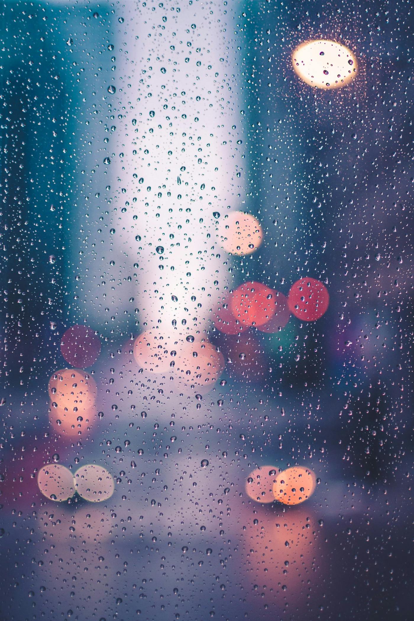 雨中的城市夜景——風雨無阻照常出貨